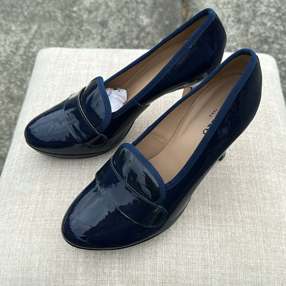 NWOT Repetto Heeled Loafer Platform in Blue Patent Leather. like new size (41).